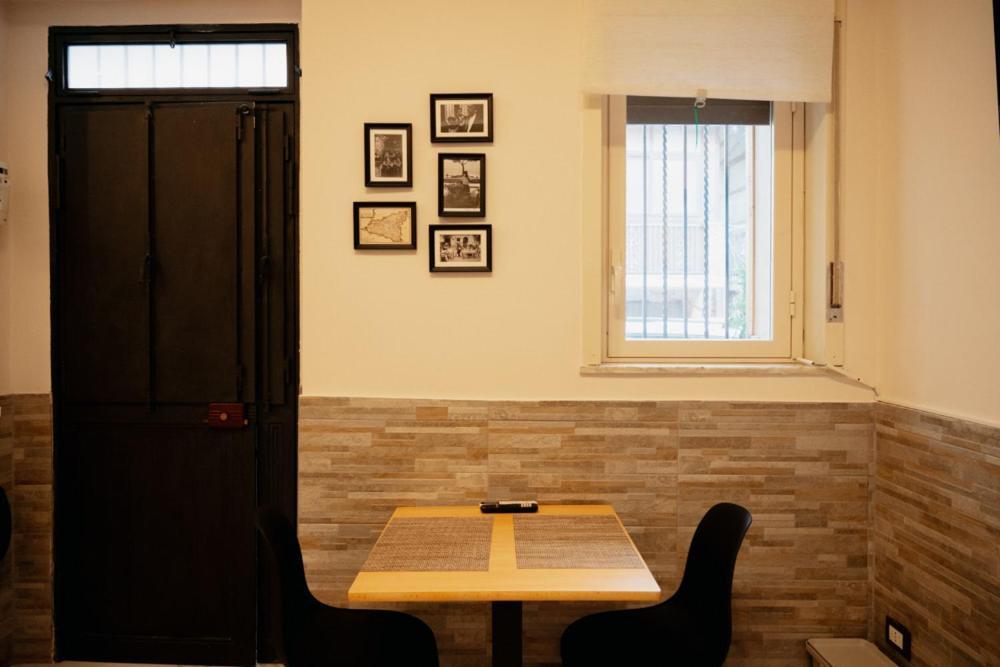 Old Center Apartment *